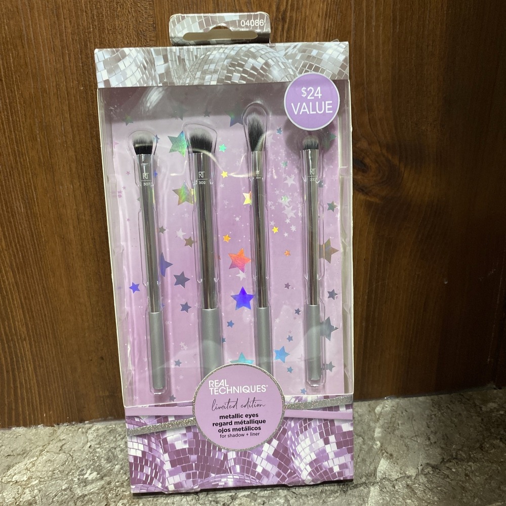 Real Techniques Metallic Eyes Makeup Brush Set 4 Piece New In Package‎